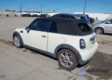 2011 Mini Cooper z USA, uszkodzony, nr VIN WMWZN3C58BT133329